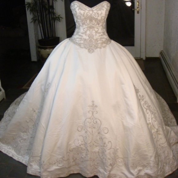 Eve of Milady Wedding Dress Size 5 Silk - Picture 2 of 9